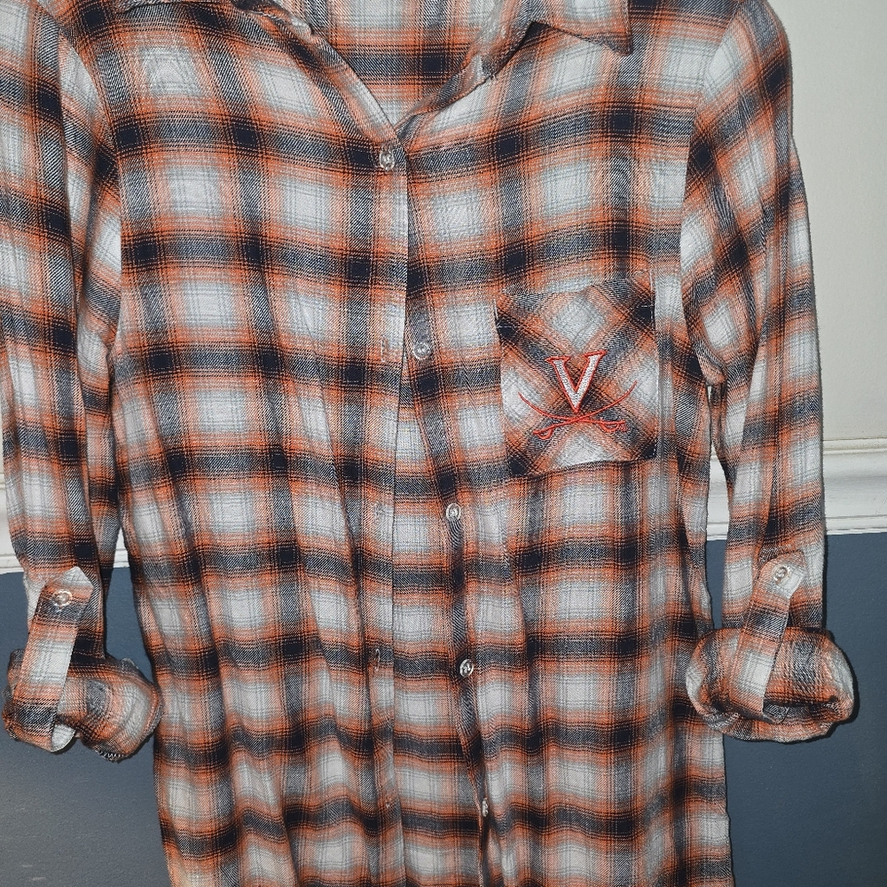 Virginia Cavaliers Button Down Shirt, Med, L/S - Picture 4 of 7